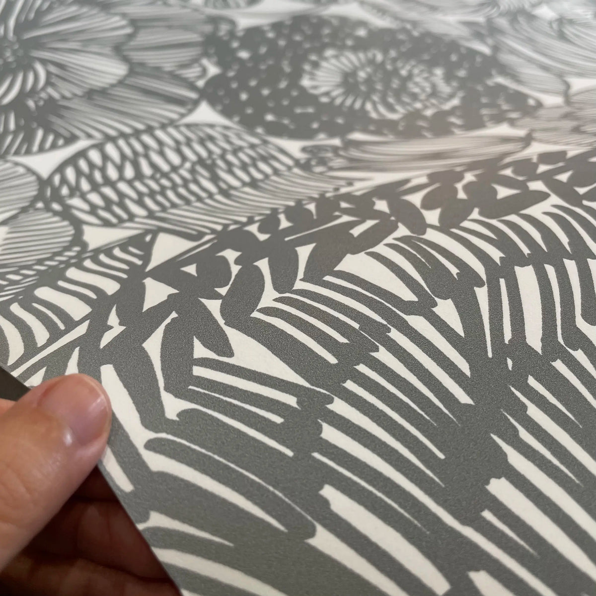 クルイェンポルヴィ Kurjenpolvi グレイ 25183 / Marimekko マリメッコ クルイェンポルヴィ Kurjenpolvi グレイ 25183 / Marimekko マリメッコ